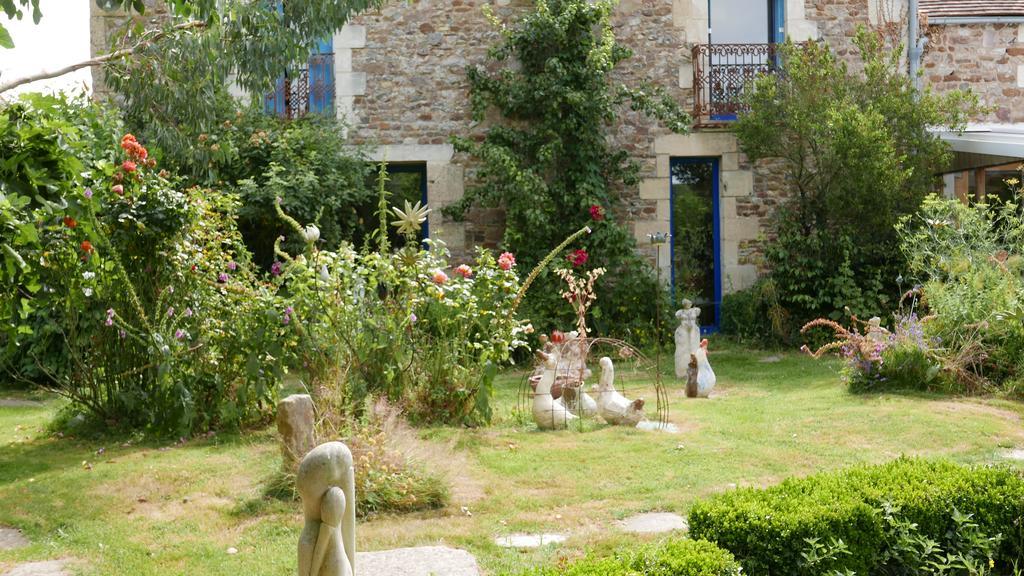 La Cage Aux Oiseaux La Lande-de-Goult Exterior foto