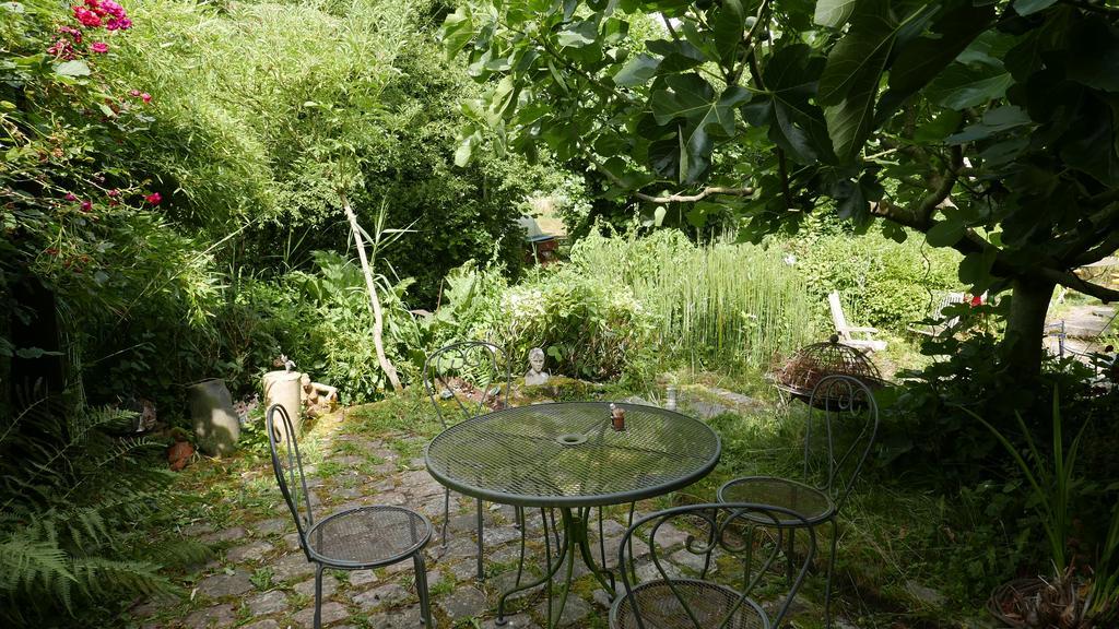 La Cage Aux Oiseaux La Lande-de-Goult Exterior foto